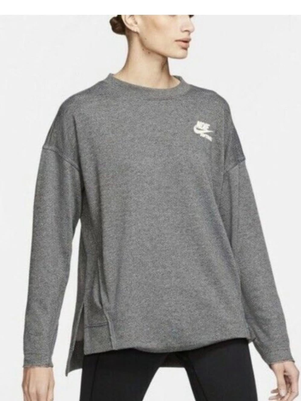 Nike Heather Gray Long-Sleeve Crewneck Sweatshirt